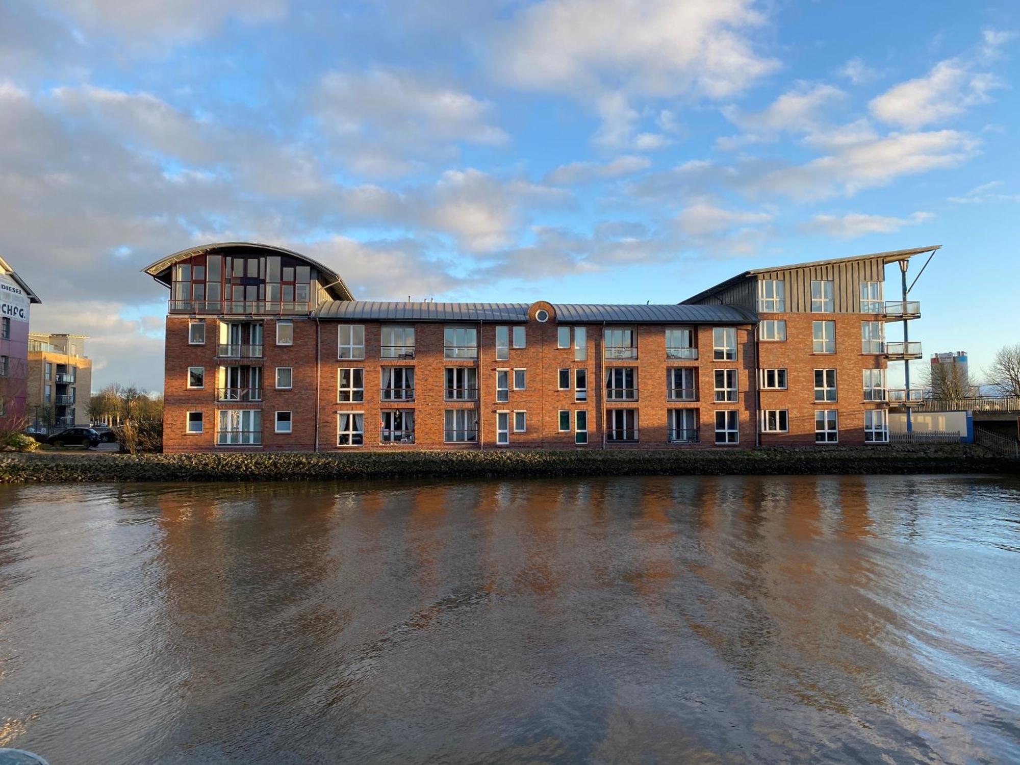 Simmerdeis Am Hafen Хузум Экстерьер фото