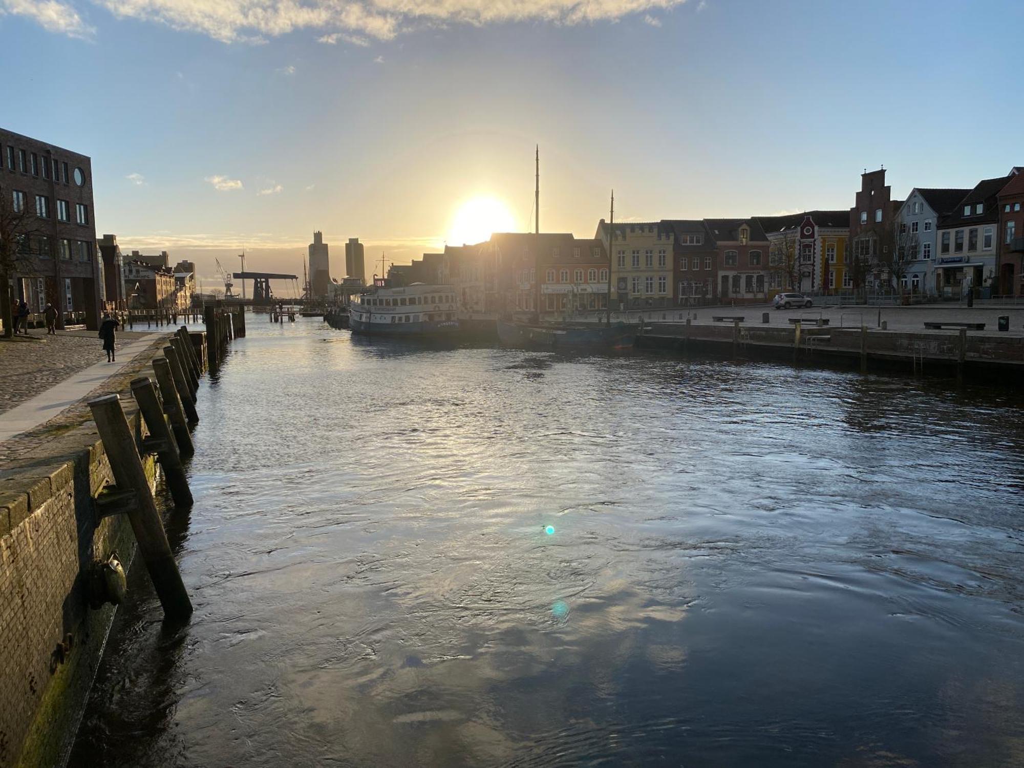 Simmerdeis Am Hafen Хузум Экстерьер фото